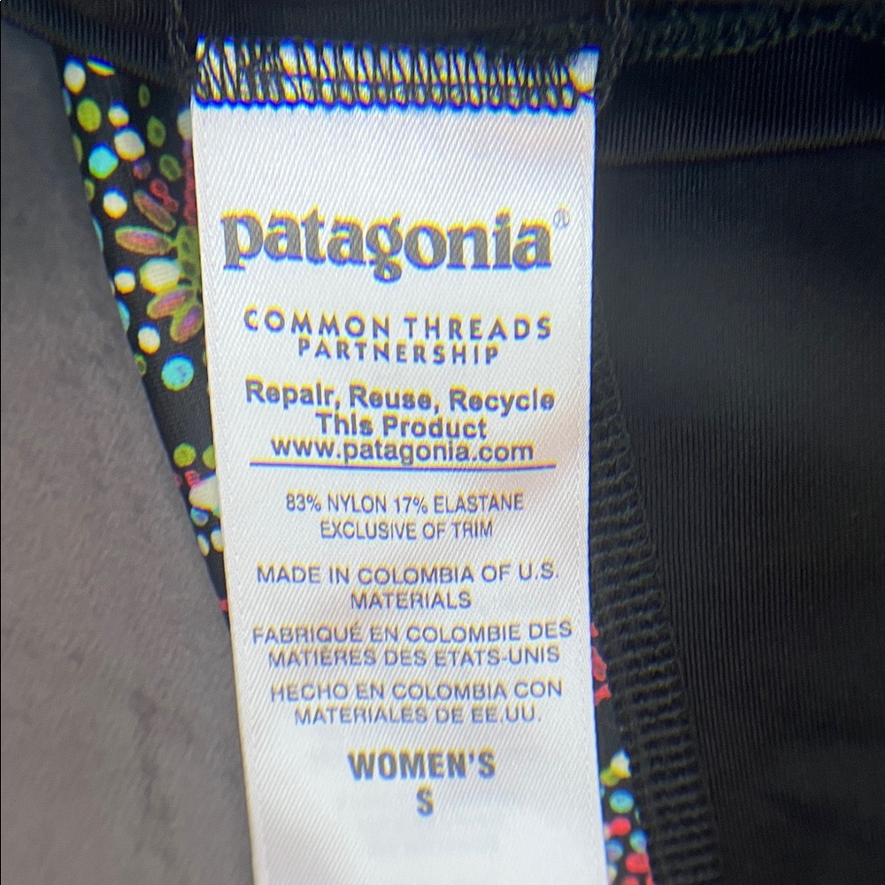 Patagonia Micro Swell Rashguard long sleeve Top Multicolor Patterned Side Panels - Picture 5 of 6